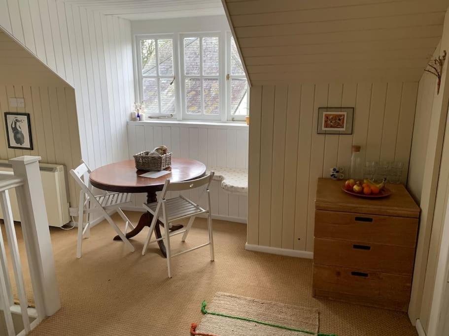 Trinity Annexe An Adorable First Floor Light And Lofty Space Within An Aonb Godmanstone Zewnętrze zdjęcie